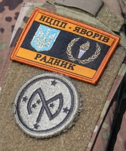 у-efd311c70463fda3aaf054f8296a8fa7-V.jpg