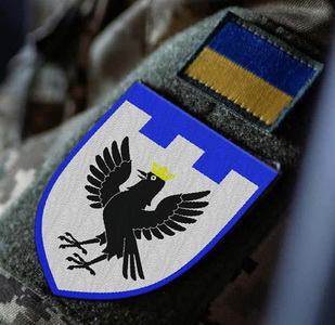 102.jpg